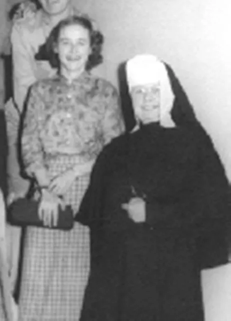 Ex-Nonne Eileen Donnelly